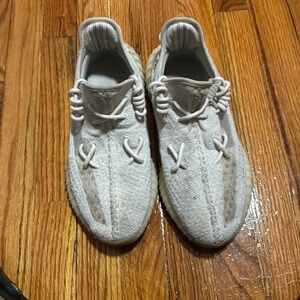 Yeezy 350 size 10 us